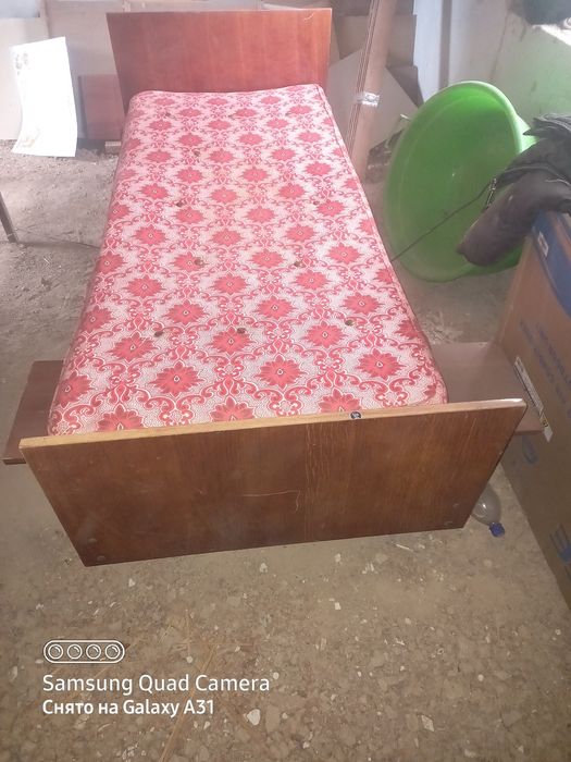 Продаётся кровать