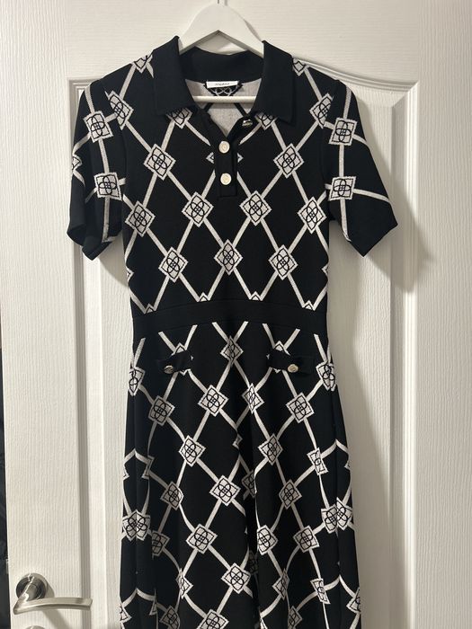 Vand rochita Motivi,marime M,lungime medie