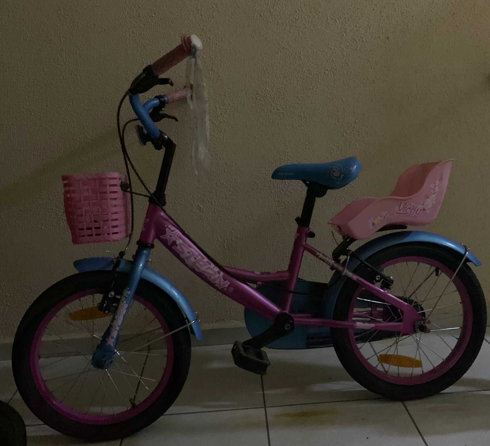 Продам детский велосипед на возраст 3-7 лет для девочек