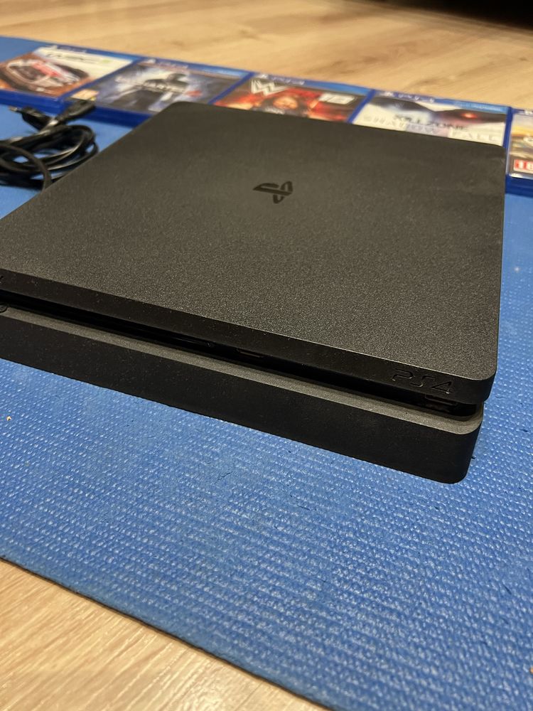 Playstation 4 в отлично състояние!