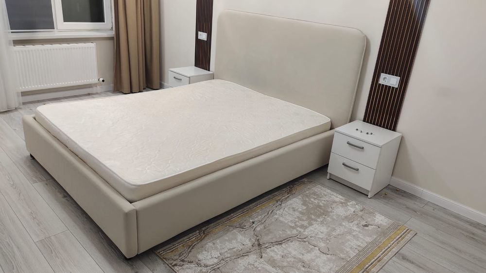 Двухспальная кровать бу