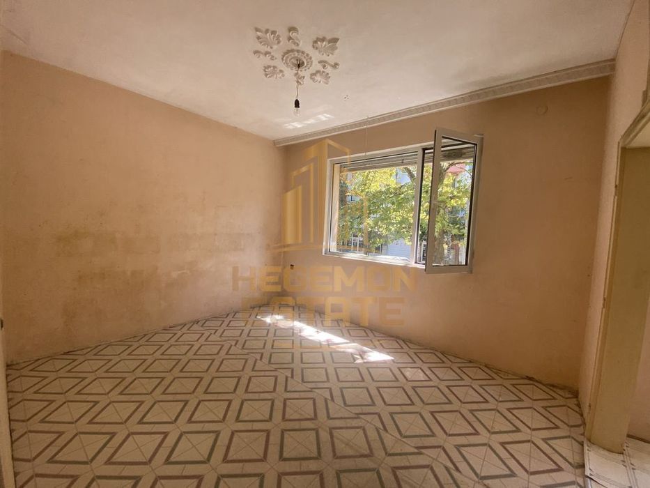 Продава се Четиристаен апартамент в Варна, Колхозен пазар - 95 кв.м за 1464 €/кв.м - Снимка #3