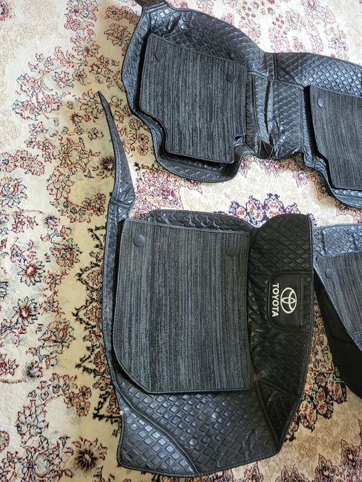 Полики новый на тойоту 50