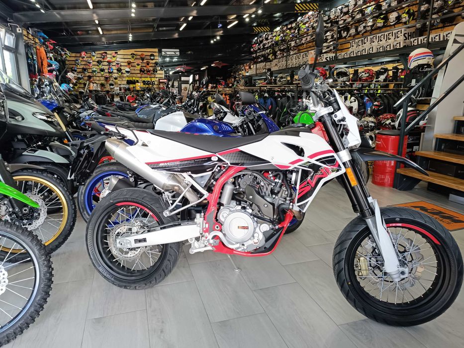 SWM SM 500 VAtm Edition Supermoto ABS -noua -livrare EST BIKE Campina