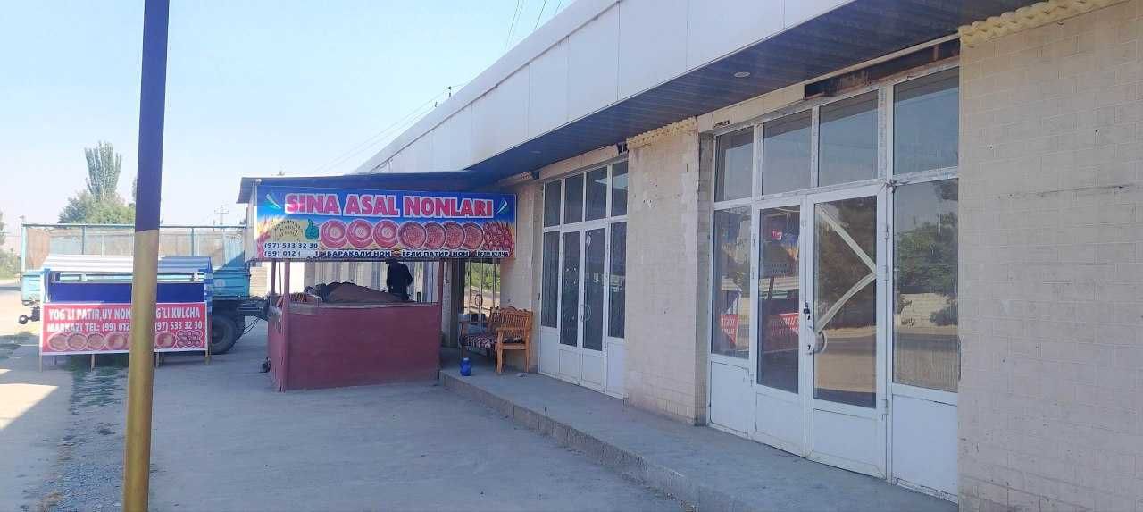 Uzun tumanida Savdo va xizmat ko`rsatish binosi sotiladi