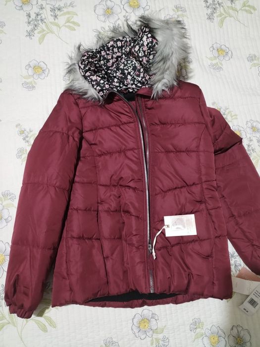 Тёплая куртка на девочку до 10лет