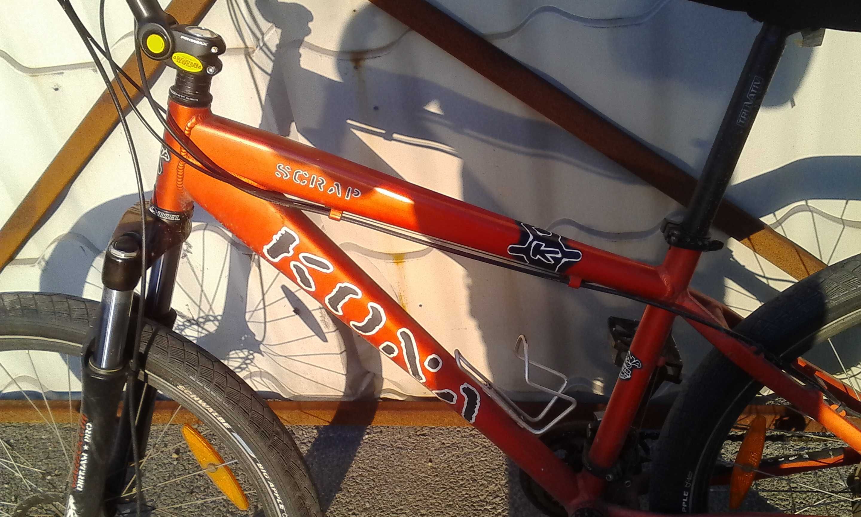 bicicleta Kona scrap