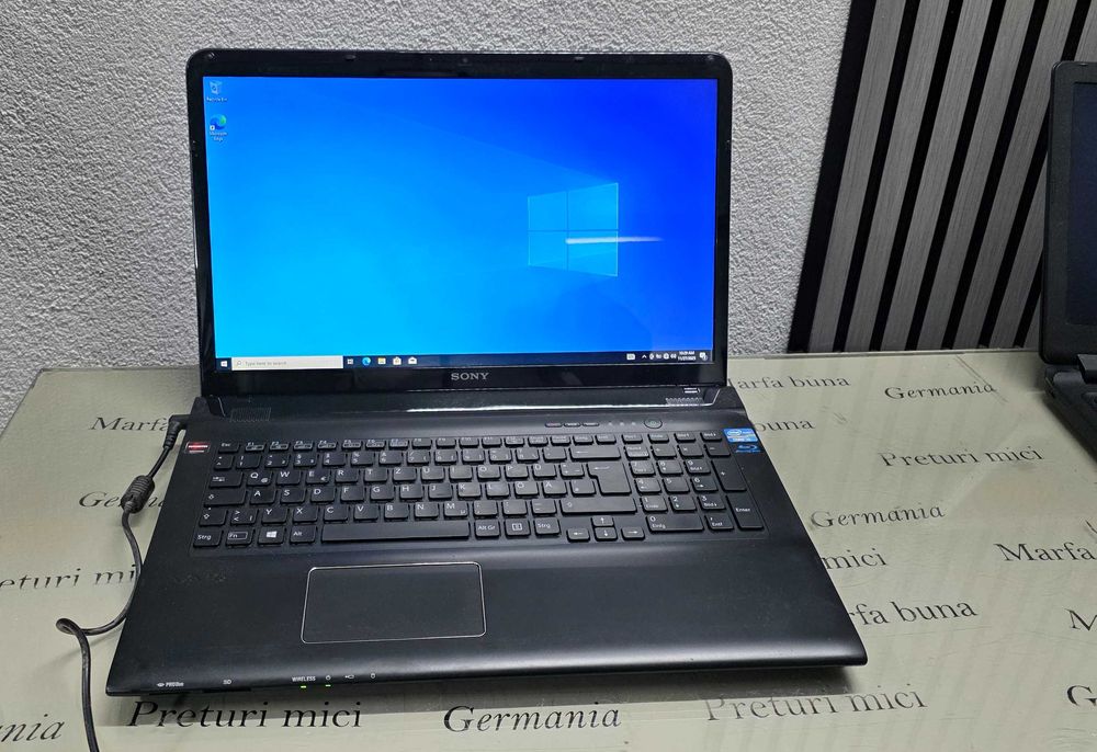 Laptop core i5 - Sony SVE17E13M 17 inch - functional,instalat