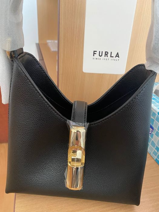 Черна чанта Furla