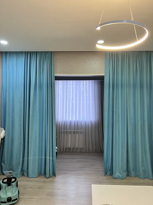 Продам шторы без тюли + 4 декор подушки