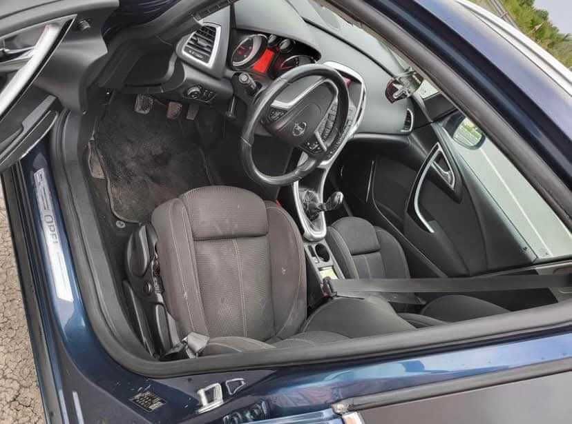 Vand Opel Asta J 2012