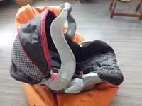 GRACO удобно бебешко кошче за кола с подвижна основа и козирка