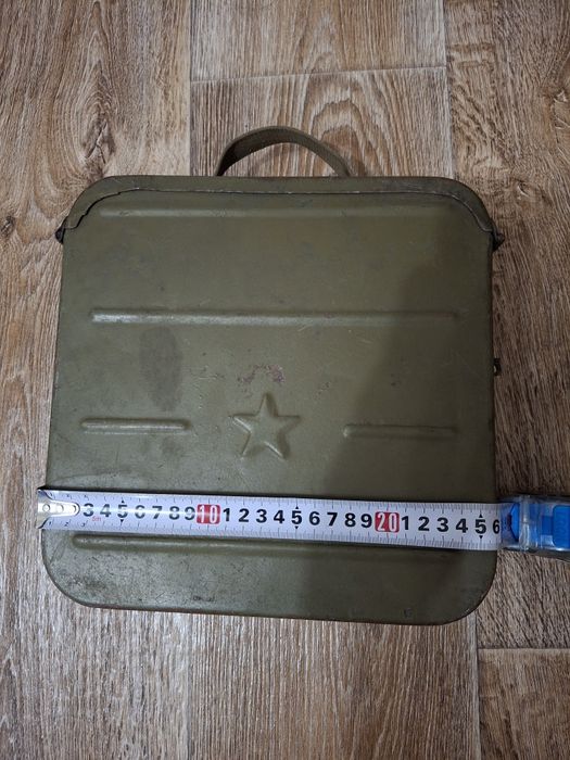 Продам военный  коробка
