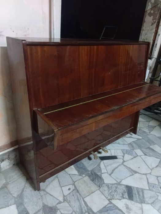 Продаю пианино, срочно