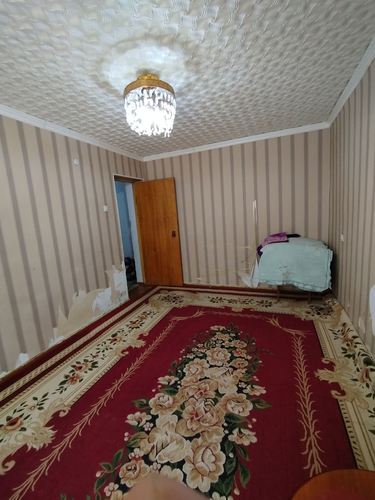 Саламатина продаётся 2/4/5 Навруз ресторан срочна