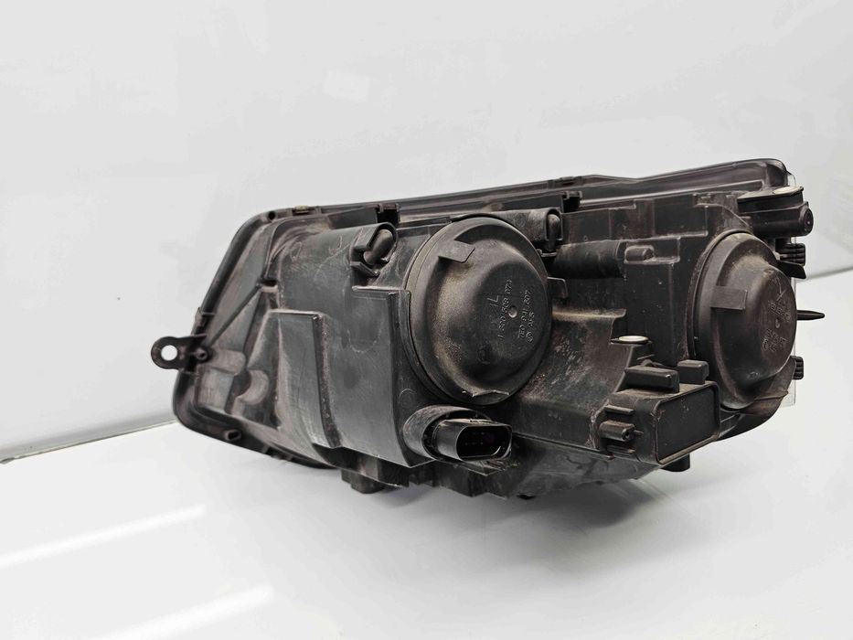 Far dreapta Volkswagen Transporter 5 Facelift [Fabr 2004-2013] 7E2941