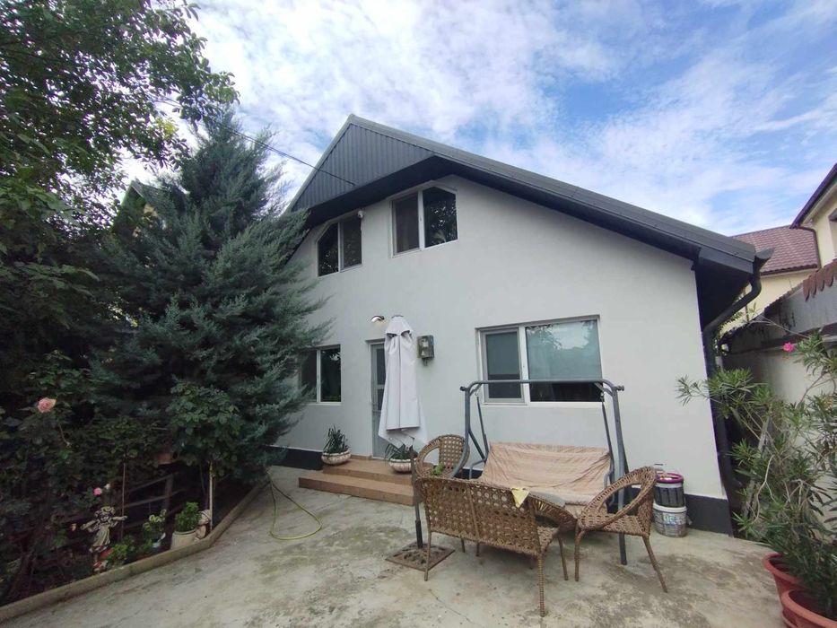 Casa de vânzare în lumina