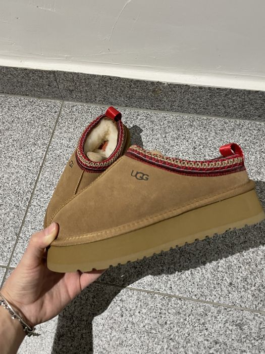 UGG Tazz Sliper Noi (in stoc marimea 37, 38, 39)