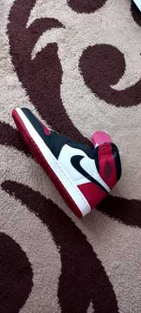 Nike Air Jordan 1 OG High Bred Toe