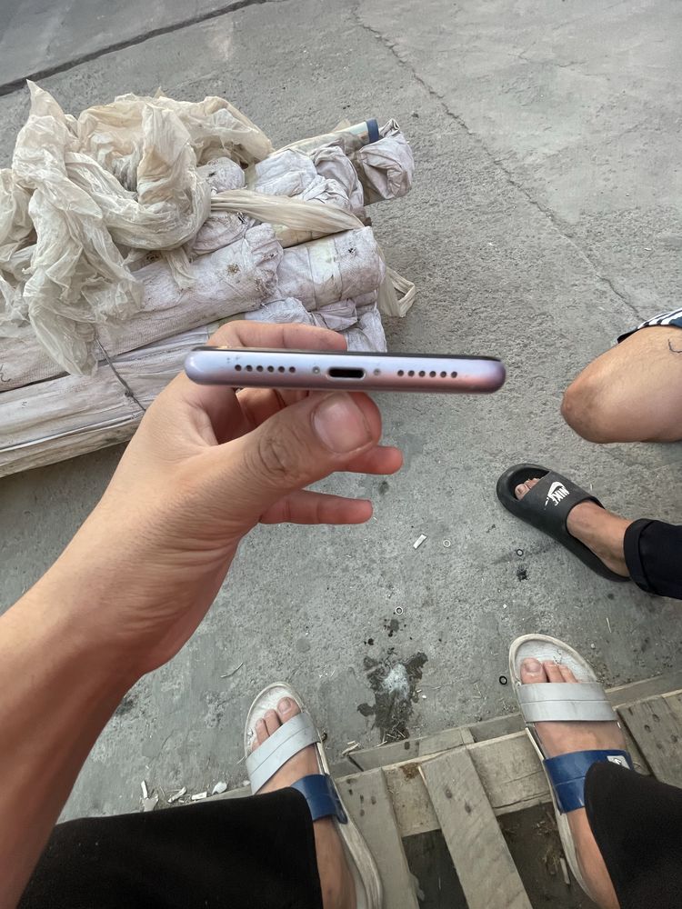 IPhone 11 64 gb 90 % yomkst