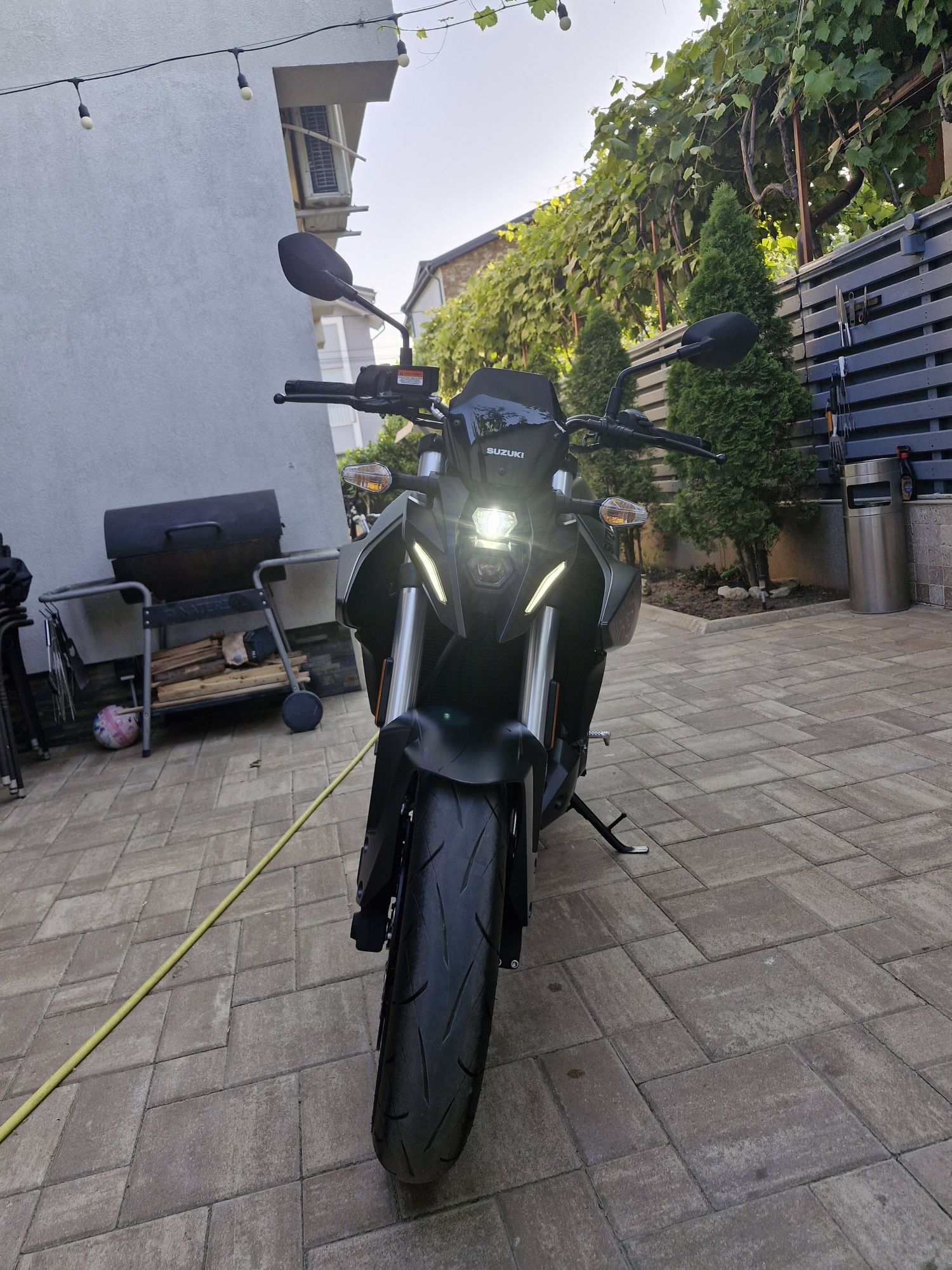 Suzuki GXS-8S 2023