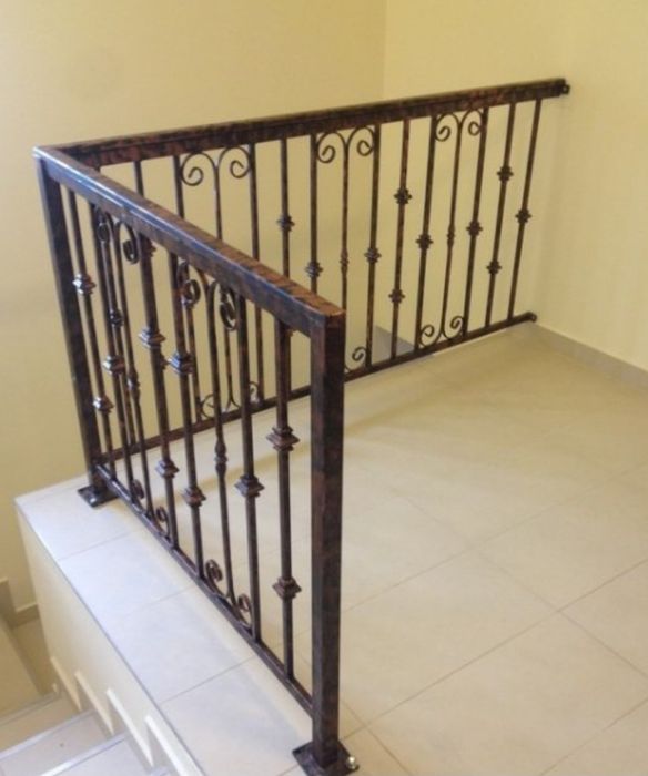 Confecții porți din fier balustrade și balcoane