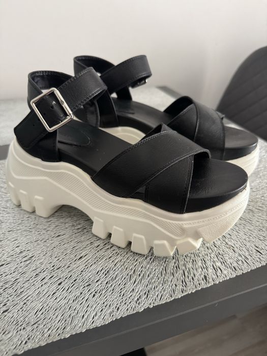 Sandale model deosebit