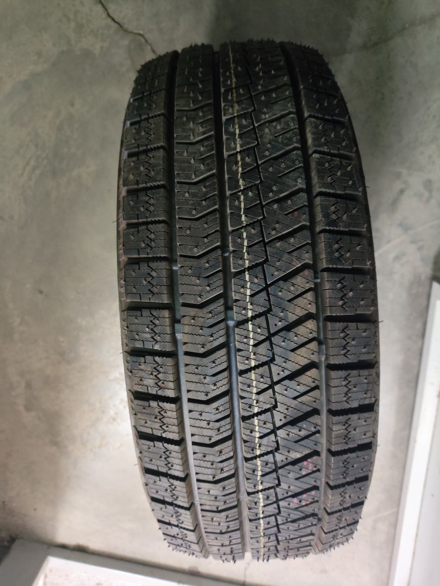 Шины Bridgestone Blizzak  (Бриджстоун Близак 
https://altraauto.