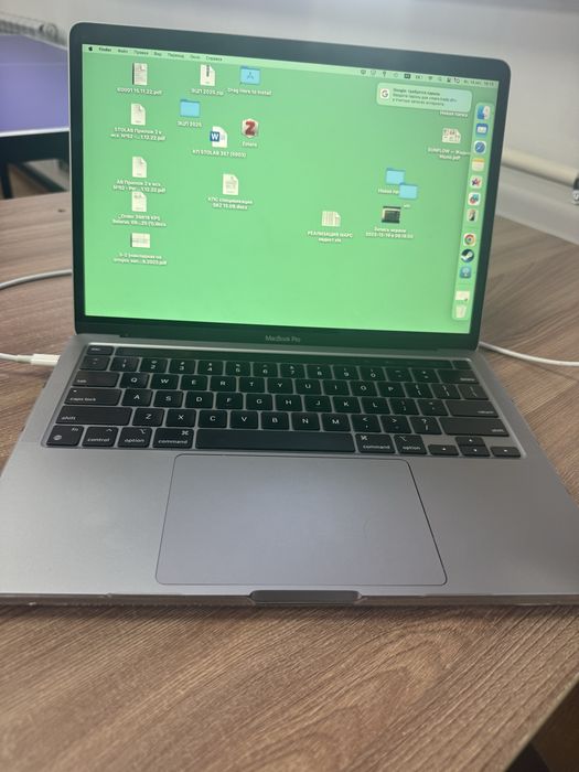 Mac book pro m1 16/256