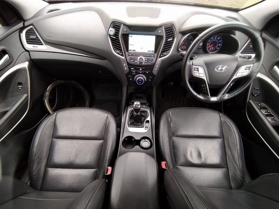 Dezmembrez Hyundai Santa FE 3 2014 motor 2.2crdi 197cp cod D4HB bara fata spate capota trager far stanga dreapta usa portiera aripa fuzeta planetara grup diferential cutie viteze piese dezmembrari