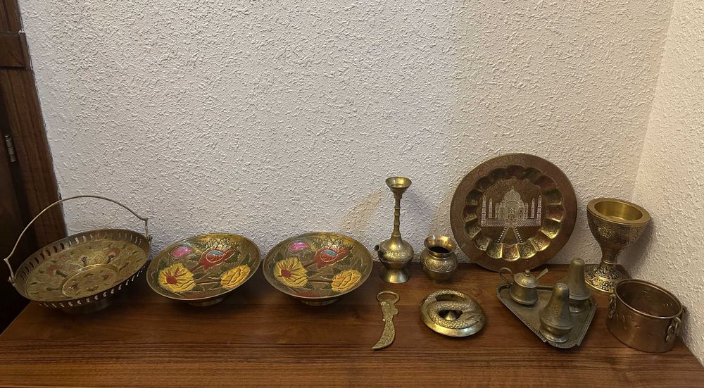 Старинные Прялки и Другие Предметы