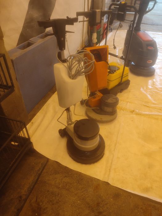 Monodiscuri și perii rotative,aspiratoare profesionale