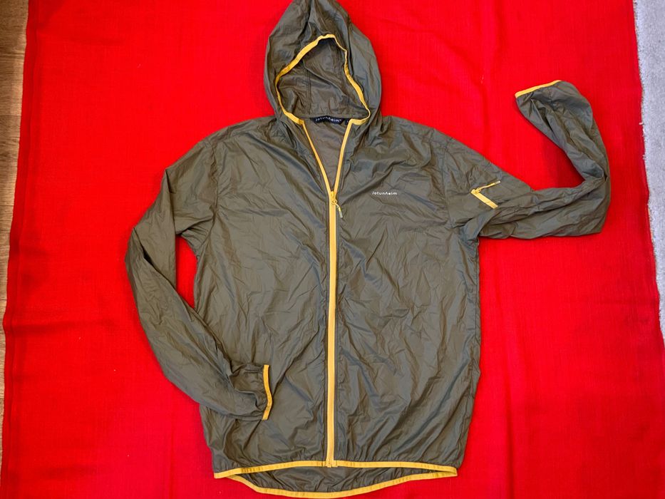 Totunheim-оригинална ветровка 50-52л
