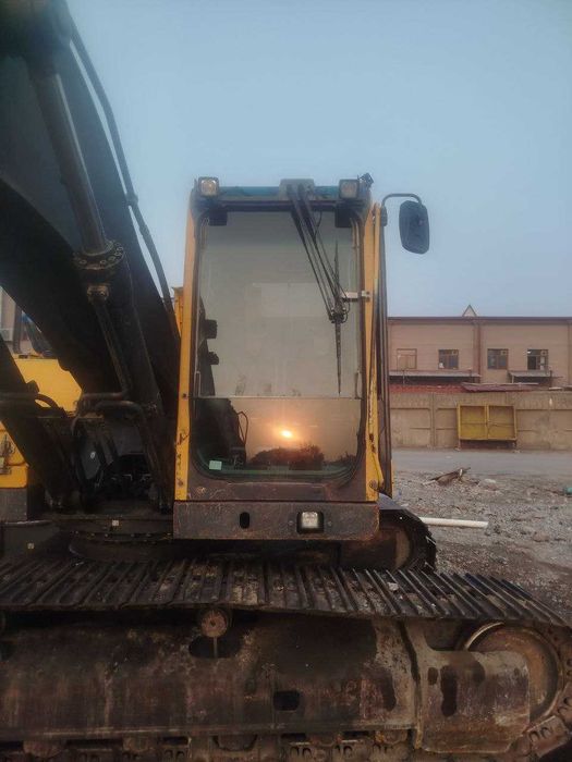Продаётся гусеничный экскаватор марки "VOLVO"
