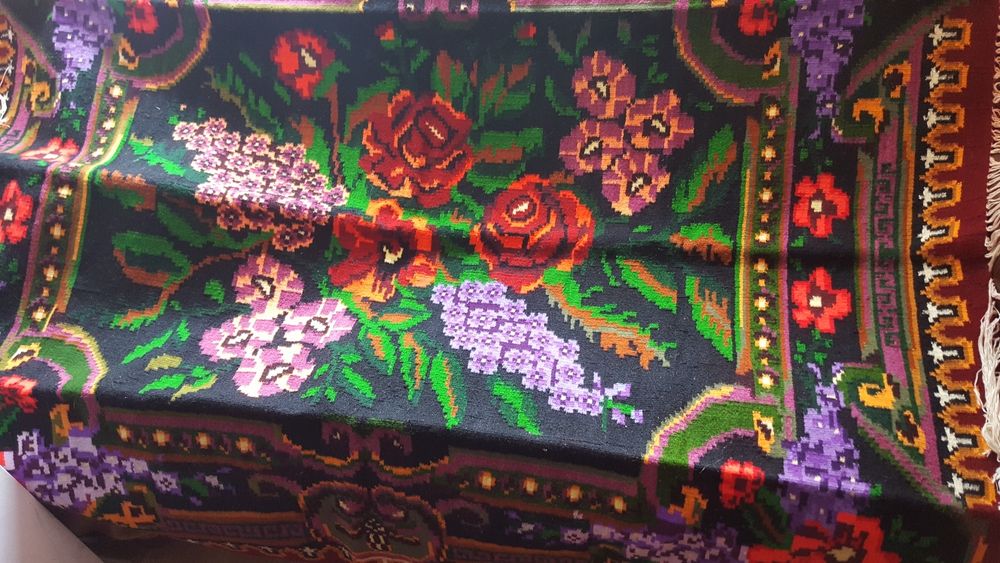 Covor tesut taranesc