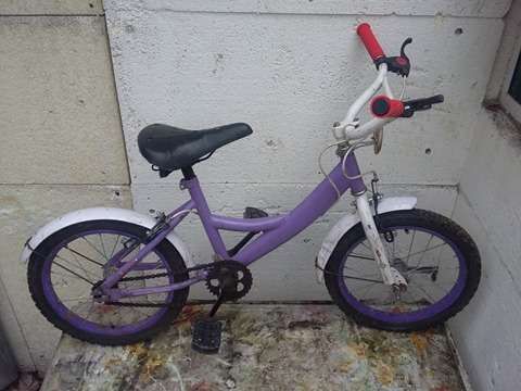 Bicicleta vintage de copii/fetite,MOV,roti ajutatoare