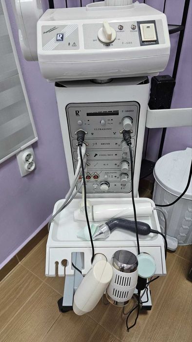 Мултифункционален козметичен комбайн с 10 функции - F8800D