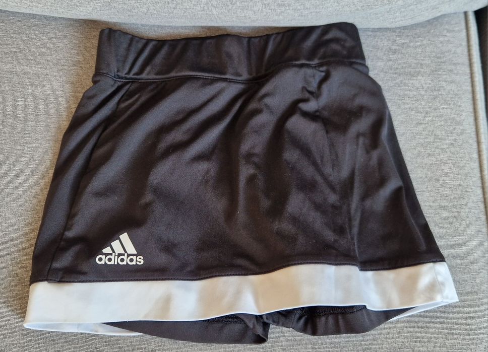 Salopeta NEXT 6ani si fustă pantaloni Adidas