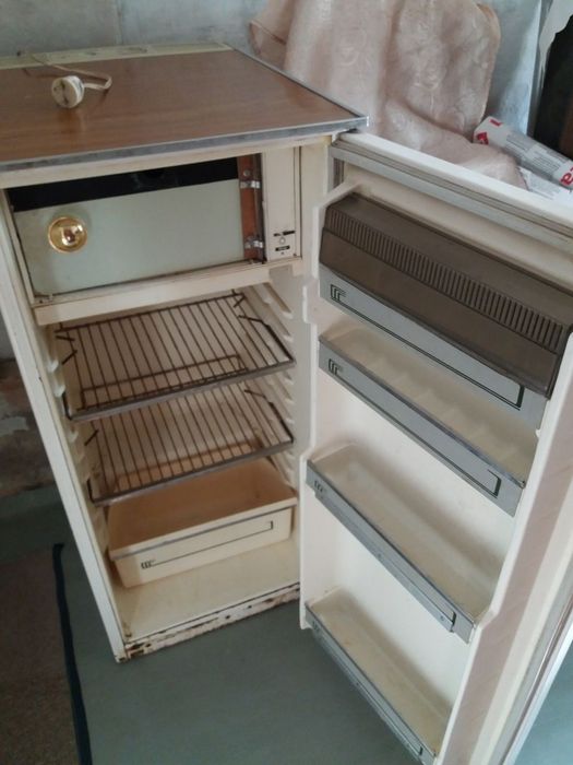 Холодильник Саратов.