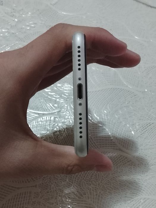 IPHONE SE 2020 xajmi 128 batareya74