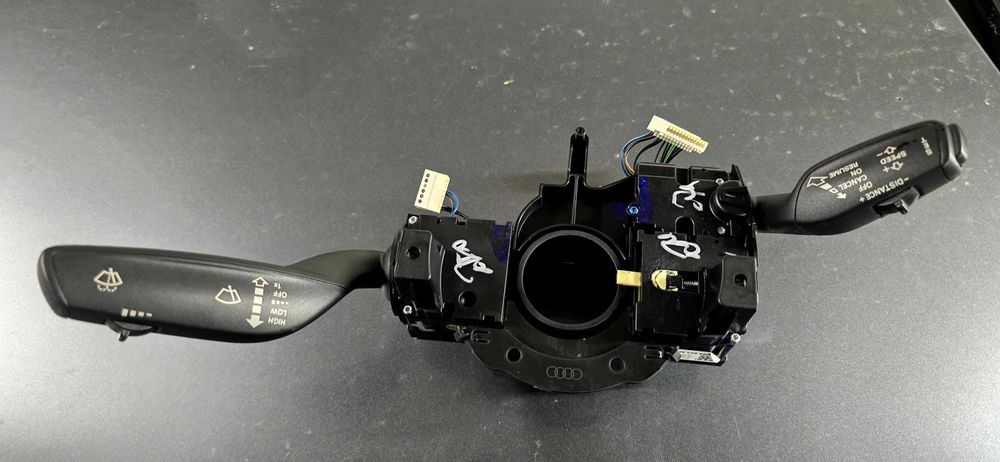 Ел. оборудване, лостчета за управление на темпомат и задна чистачка