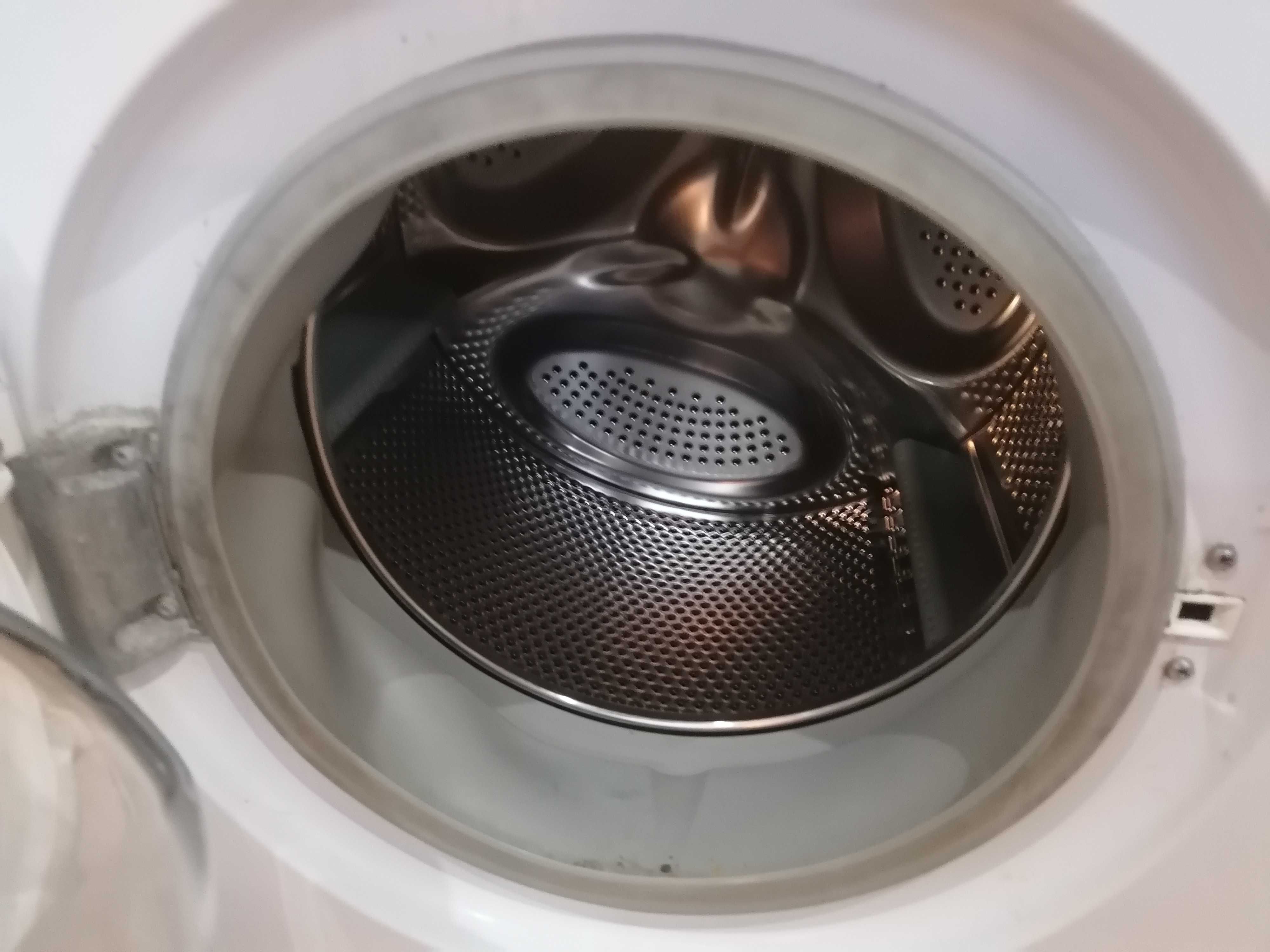 Пералня hotpoint вход топла вода