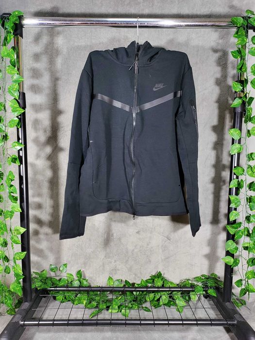 Hanorac Nike Tech marimea XS