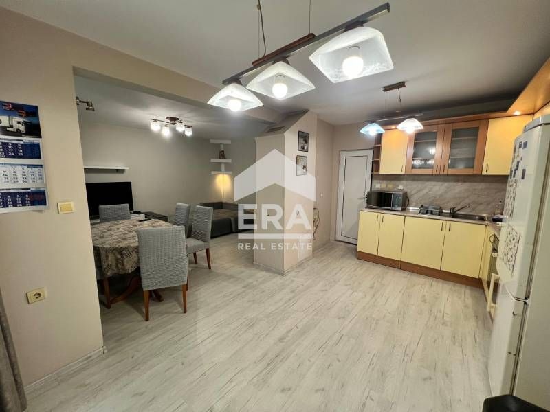 Продава се Тристаен апартамент в Поморие - 107 кв.м за 1176 €/кв.м - Снимка #1