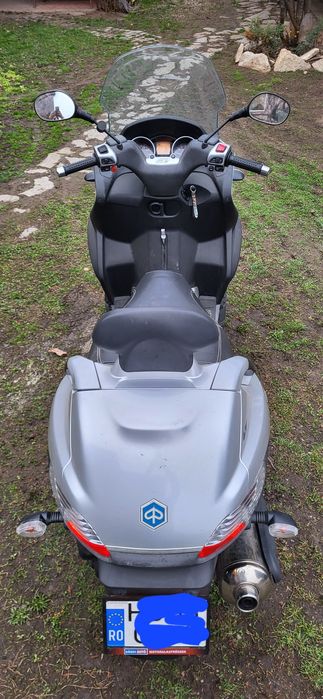 Piaggio mp3 400ie LT an 2010, se conduce cu categoria B