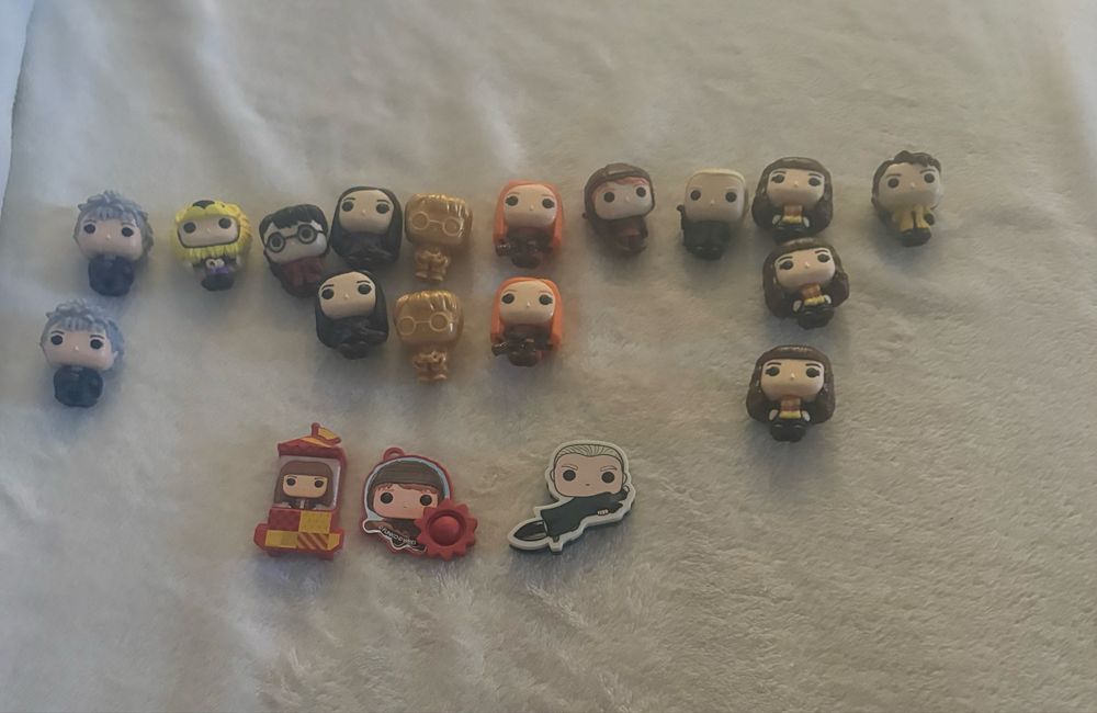 Здравейте  продавам Harry poter , marvel POP! Фигурки