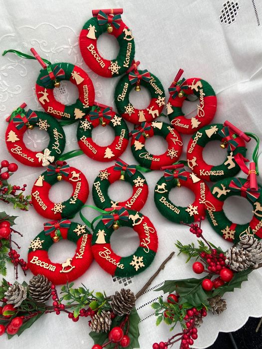 Коледни венци от естествени материали