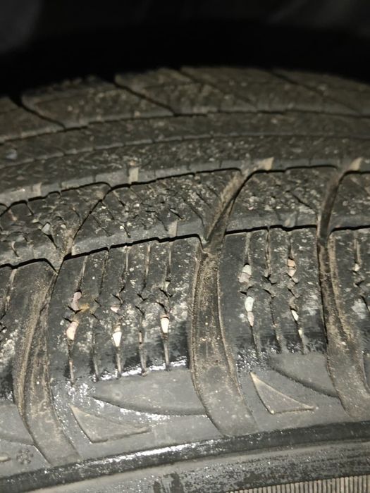 Шины зимнее  235’60’18 TRIANGLE