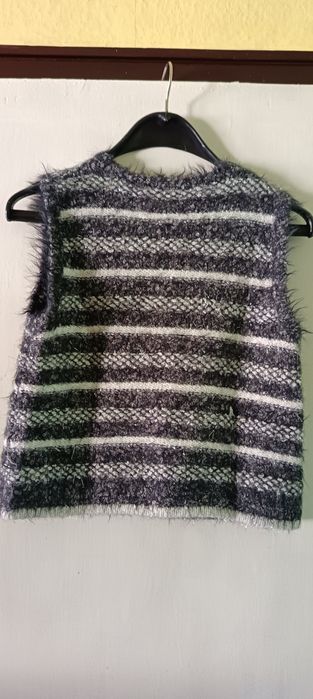 Дамски пуловер  без ръкав на "Зара"