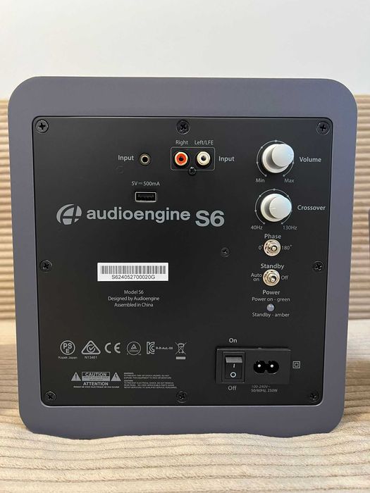 Boxe active Audioengine A2+ si Subwoofer Audioengine S6